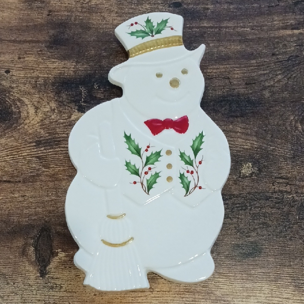Lenox Snowman Trivet with Red and Green Accents Or Wall Hanging Holiday Snowman